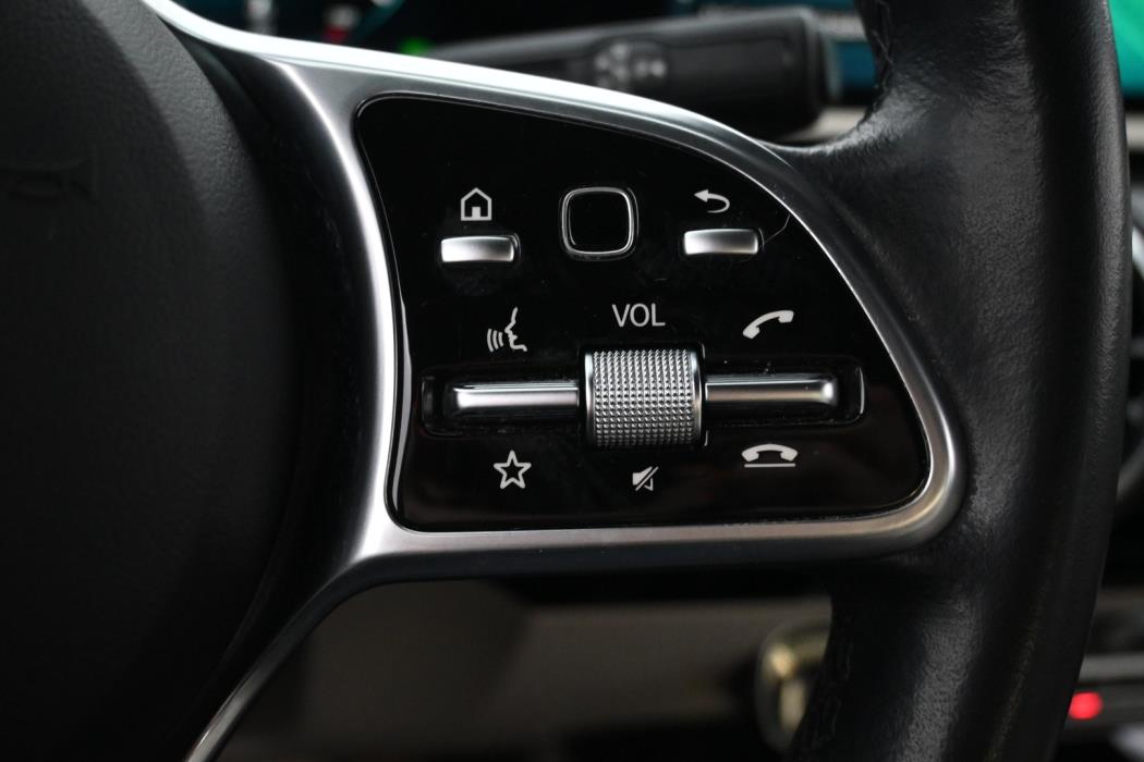 MERCEDES-BENZ CLA 2020