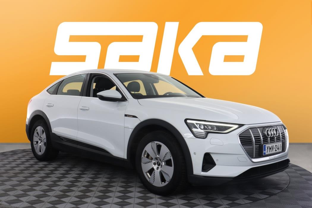 AUDI e-tron 2022