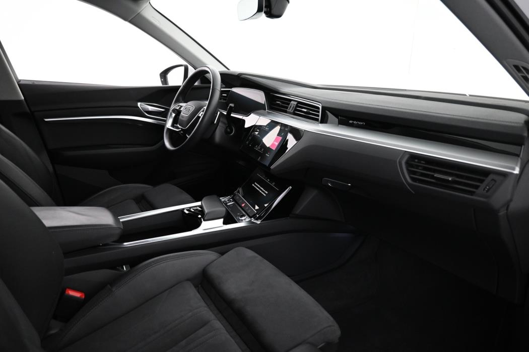 AUDI e-tron 2022