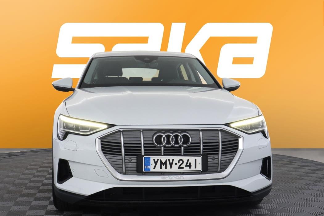 AUDI e-tron 2022