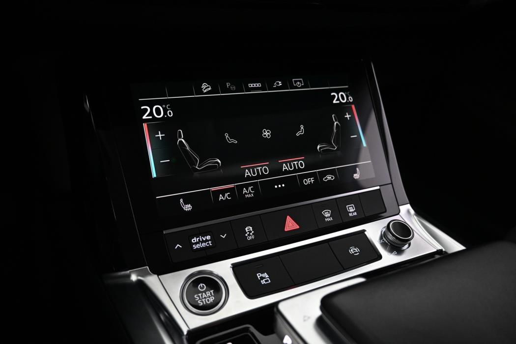 AUDI e-tron 2022