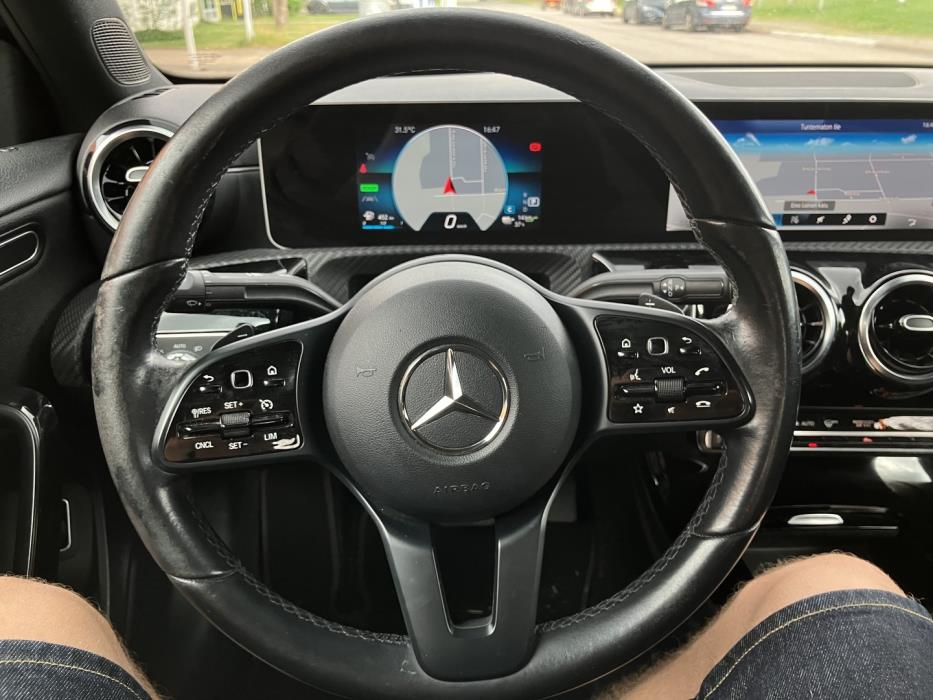 MERCEDES-BENZ A 2020