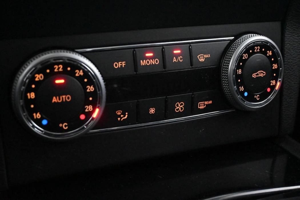 MERCEDES-BENZ GLK 2012