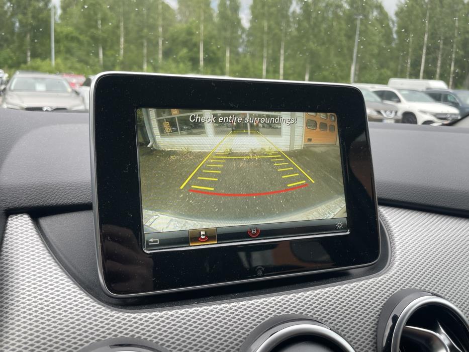 MERCEDES-BENZ B 2015