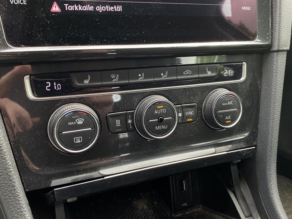 VOLKSWAGEN Golf 2019