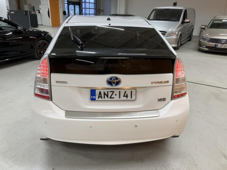 TOYOTA Prius 2010