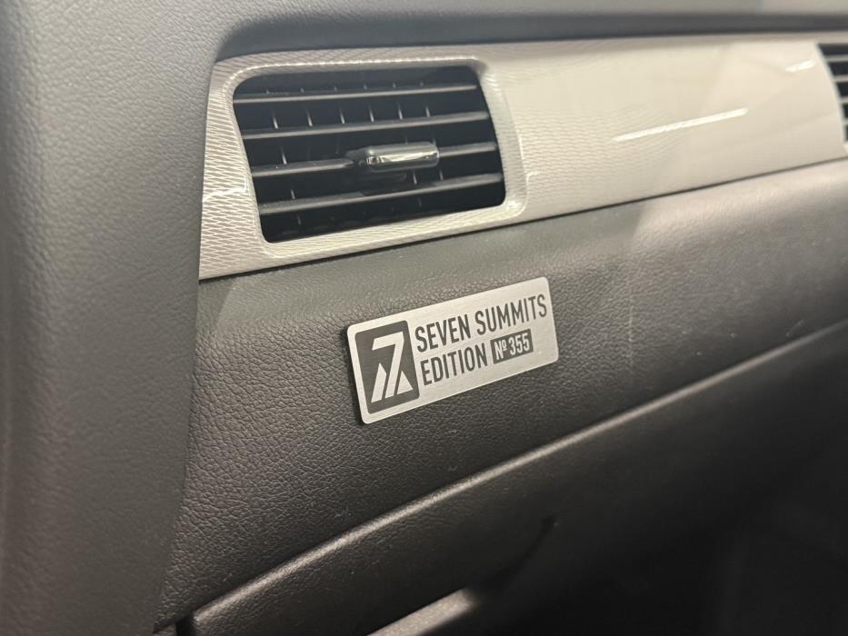 MITSUBISHI Outlander PHEV 2015