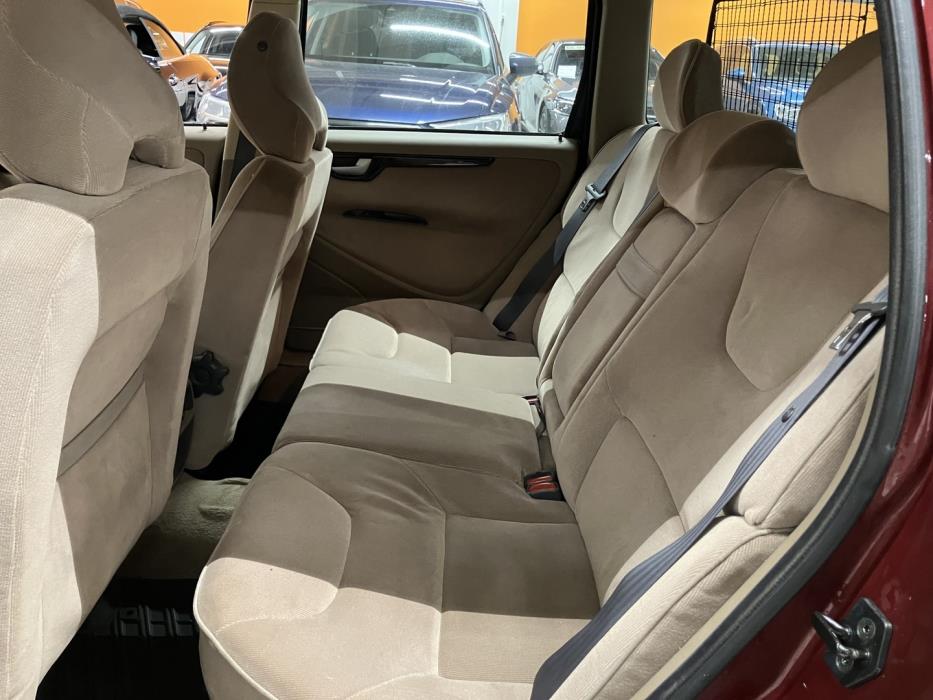 VOLVO V70 2003