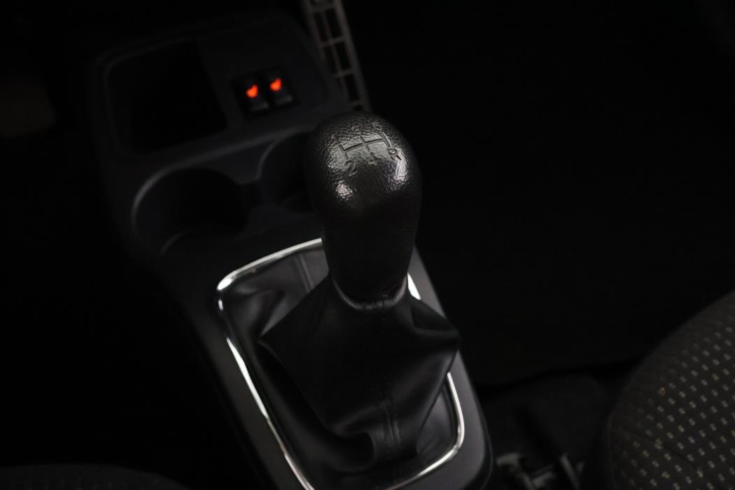 MITSUBISHI Space Star 2015