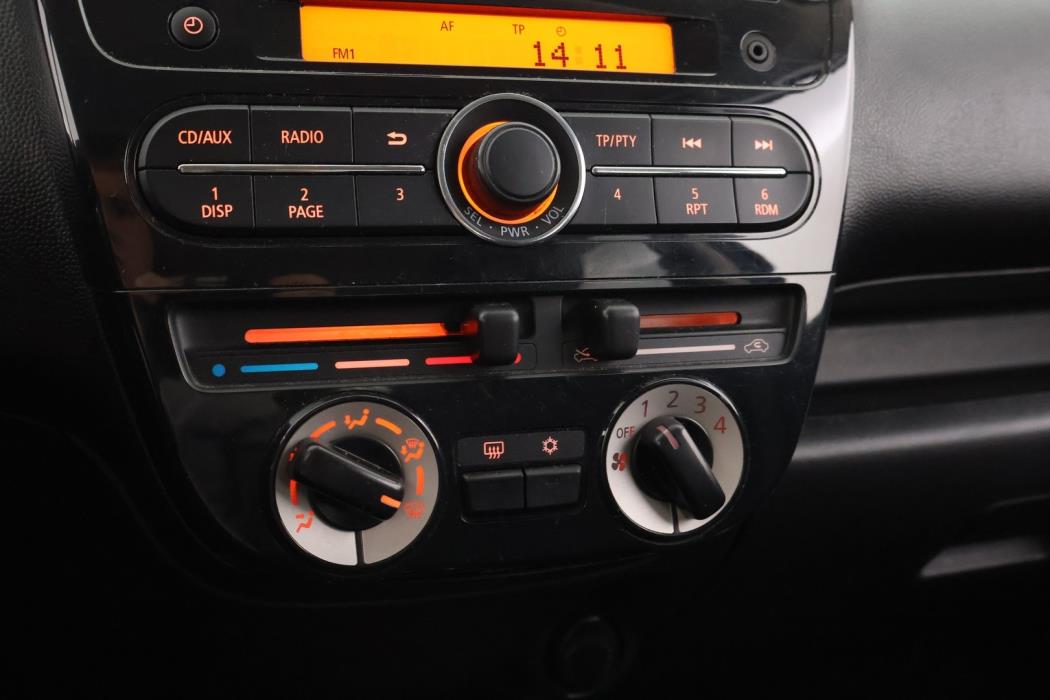 MITSUBISHI Space Star 2015