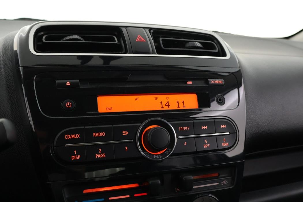 MITSUBISHI Space Star 2015