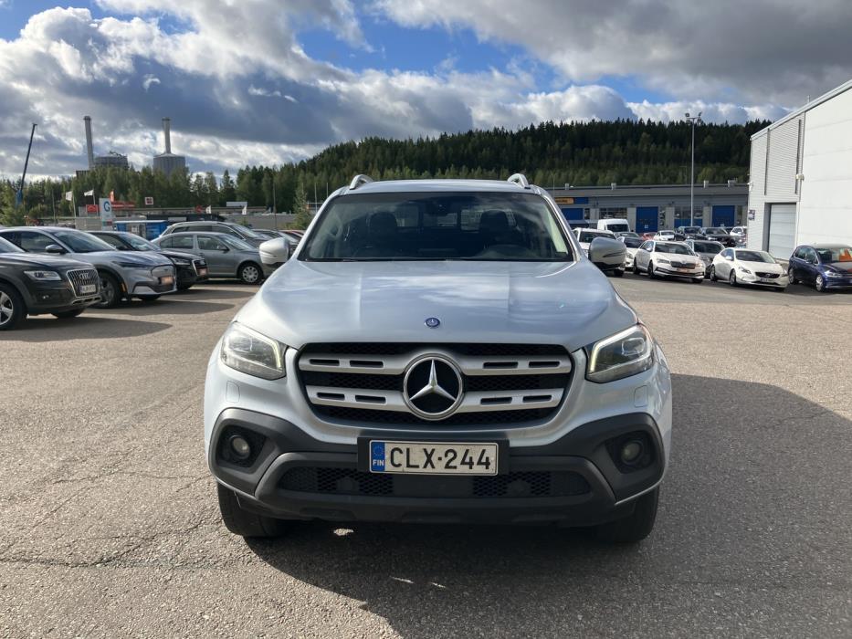 MERCEDES-BENZ X 2019