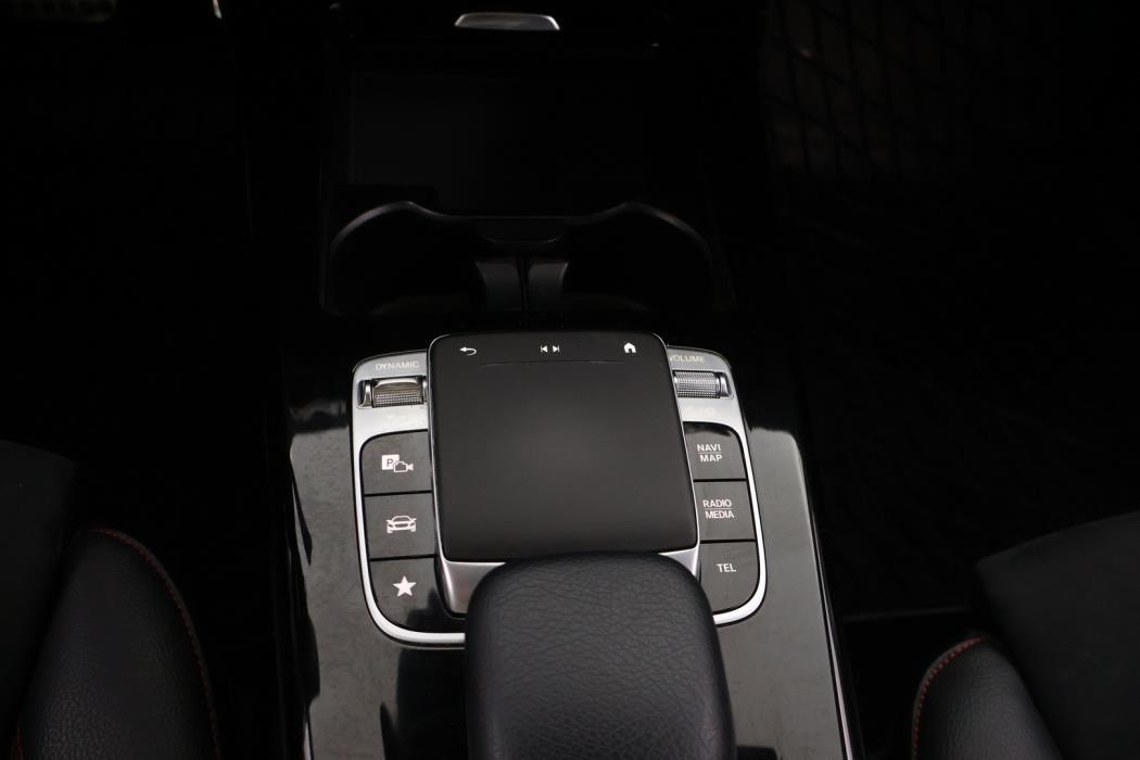 MERCEDES-BENZ A 2019