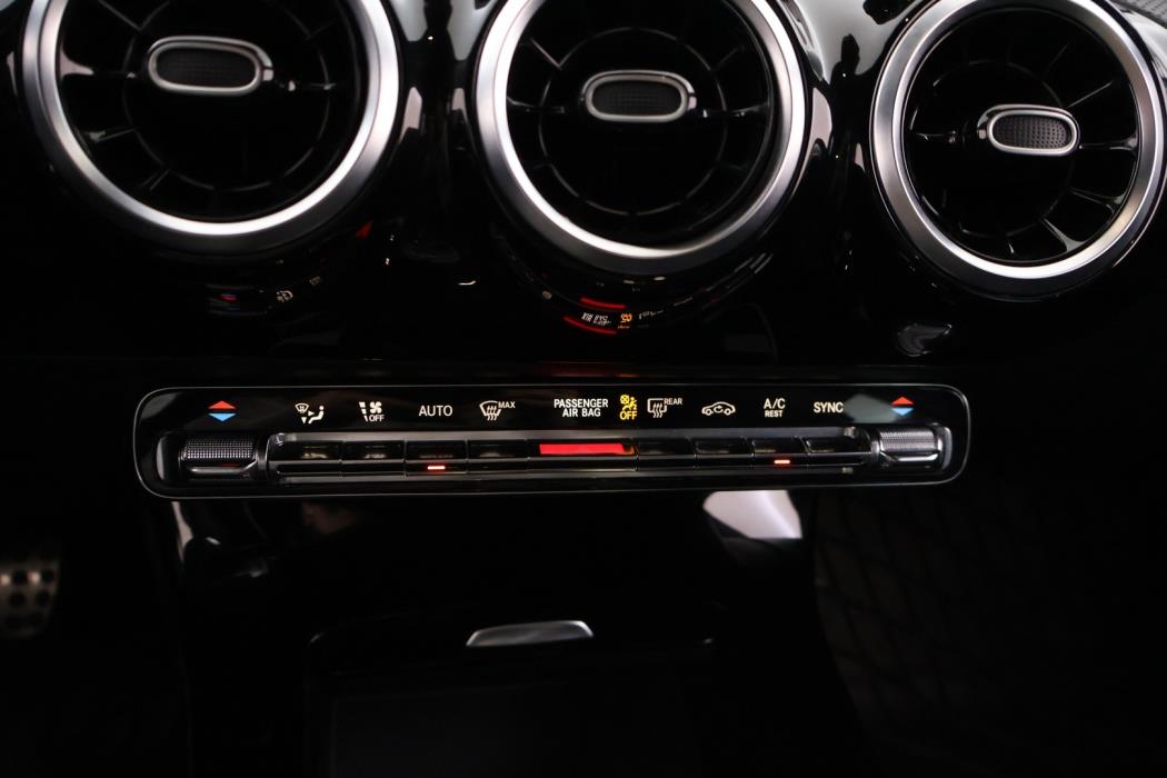 MERCEDES-BENZ A 2019