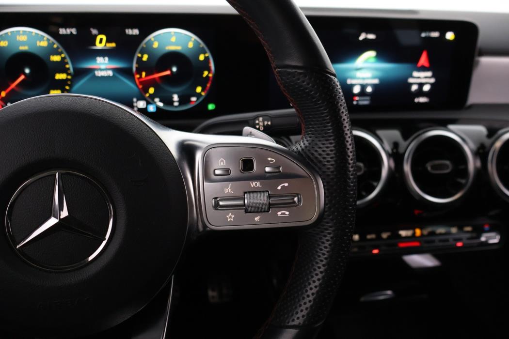 MERCEDES-BENZ A 2019
