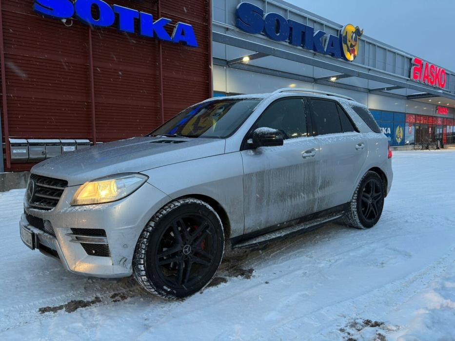MERCEDES-BENZ ML 2012