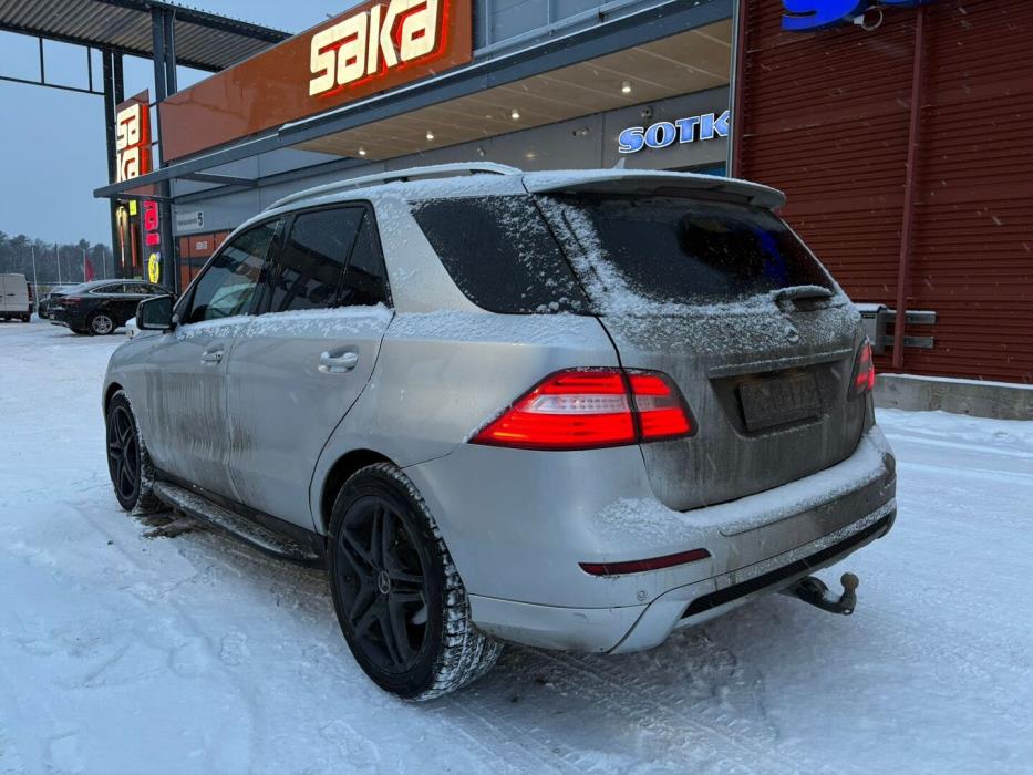 MERCEDES-BENZ ML 2012