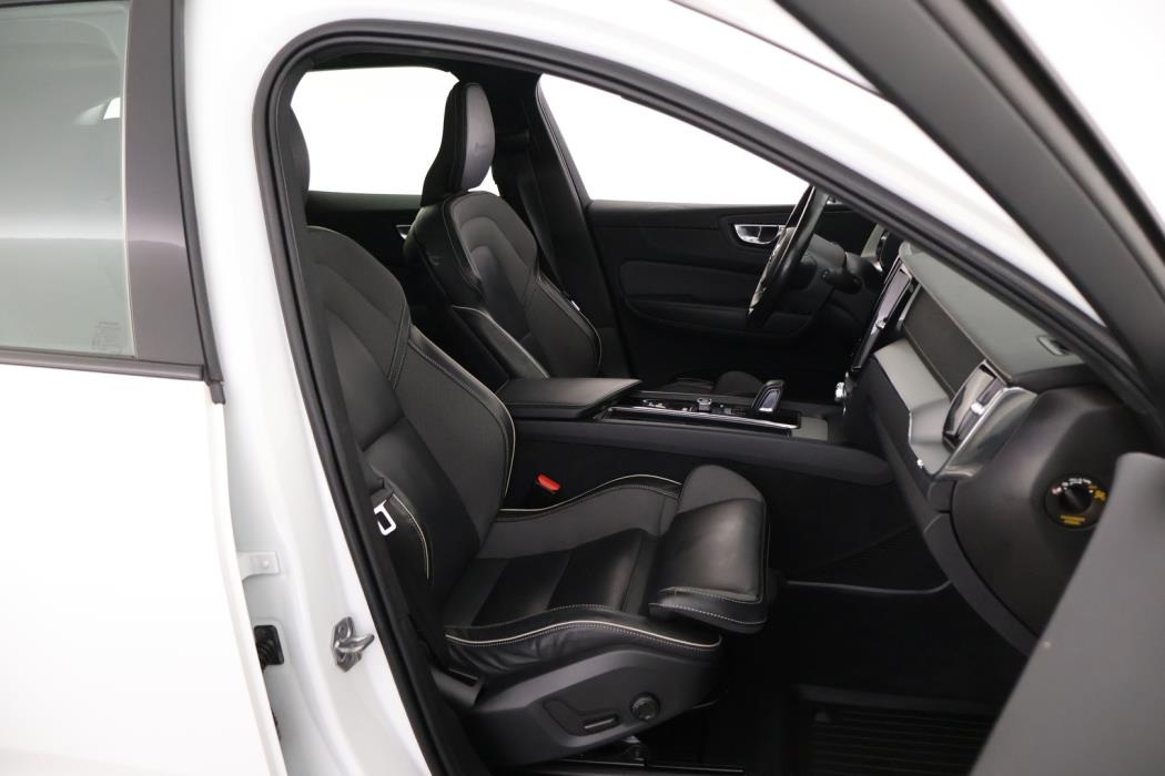 VOLVO XC60 2020