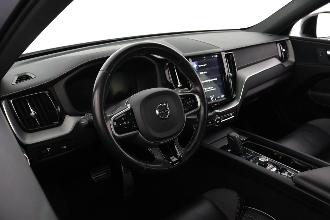 VOLVO XC60 2020