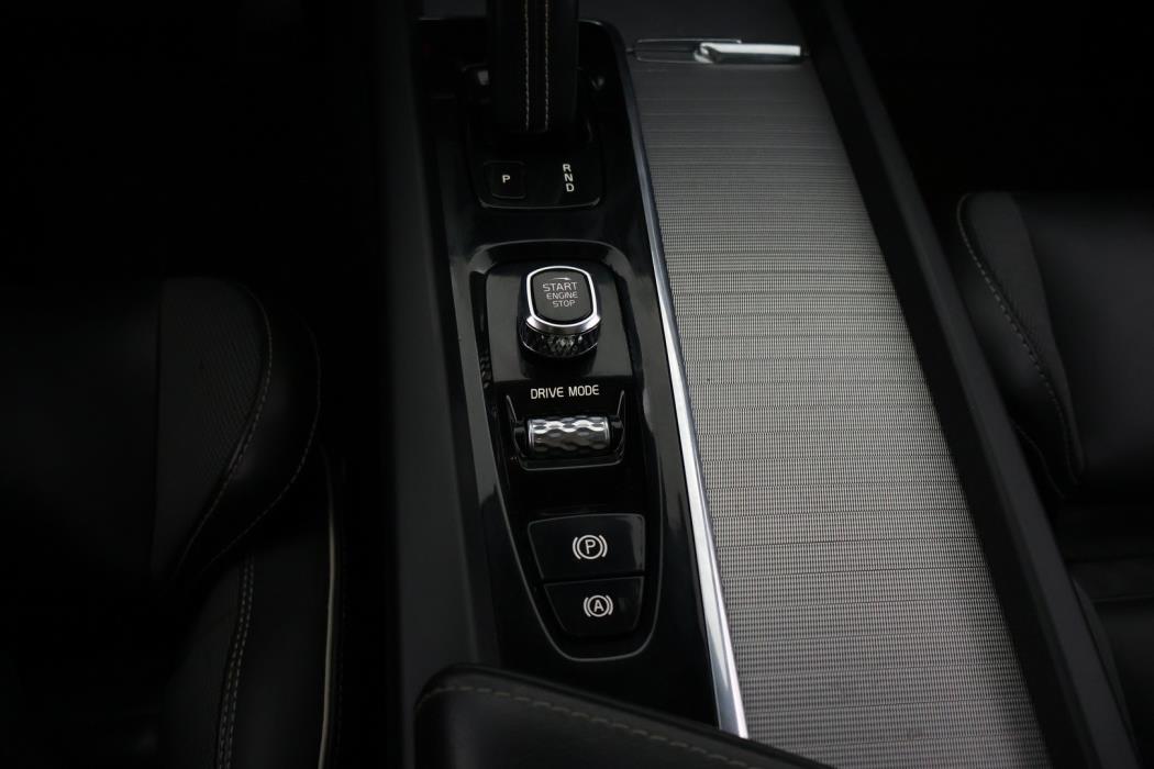 VOLVO XC60 2020