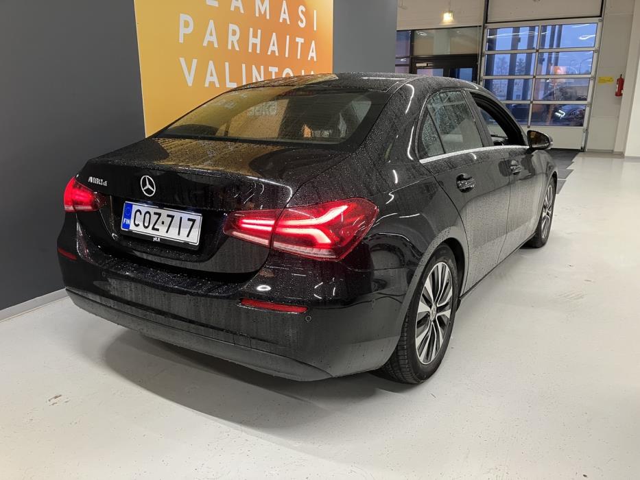 MERCEDES-BENZ A 2021