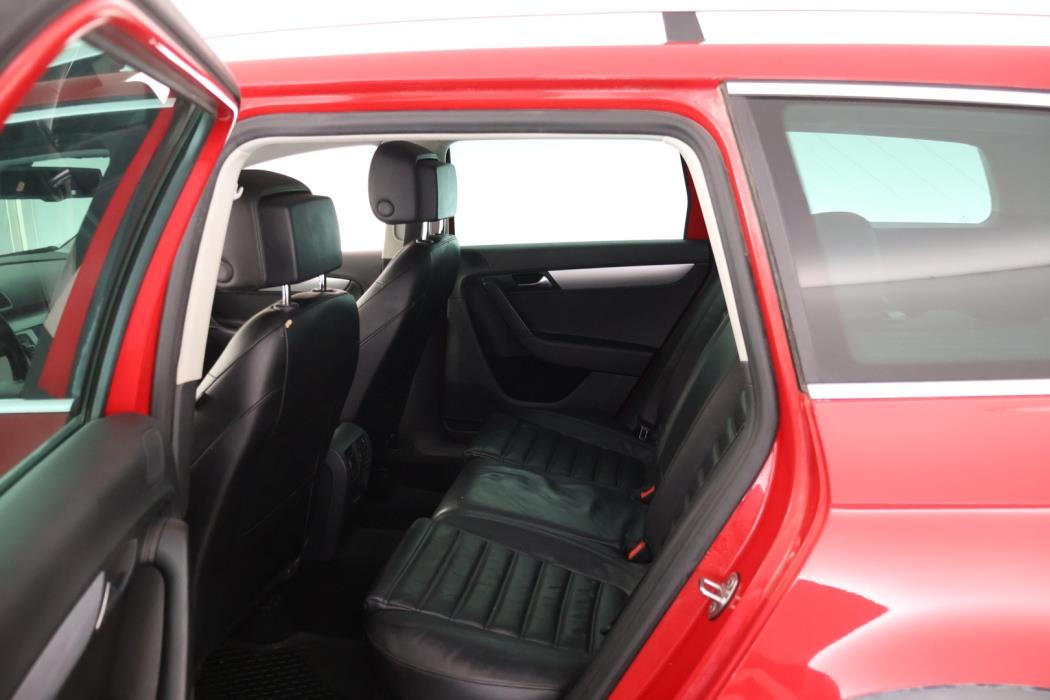 VOLKSWAGEN Passat 2013