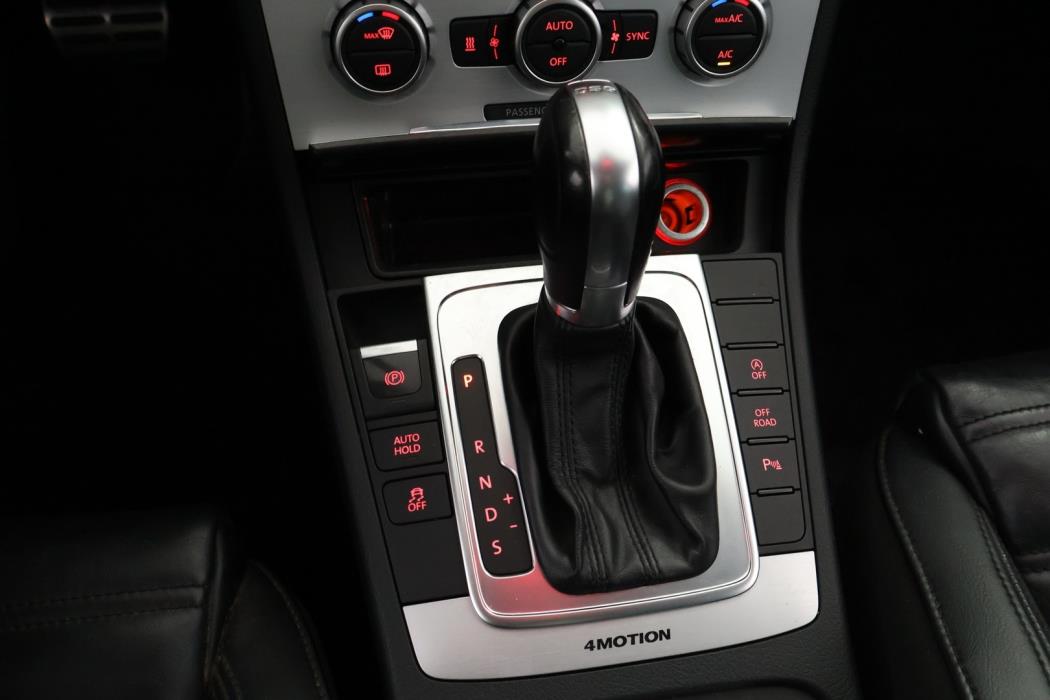 VOLKSWAGEN Passat 2013