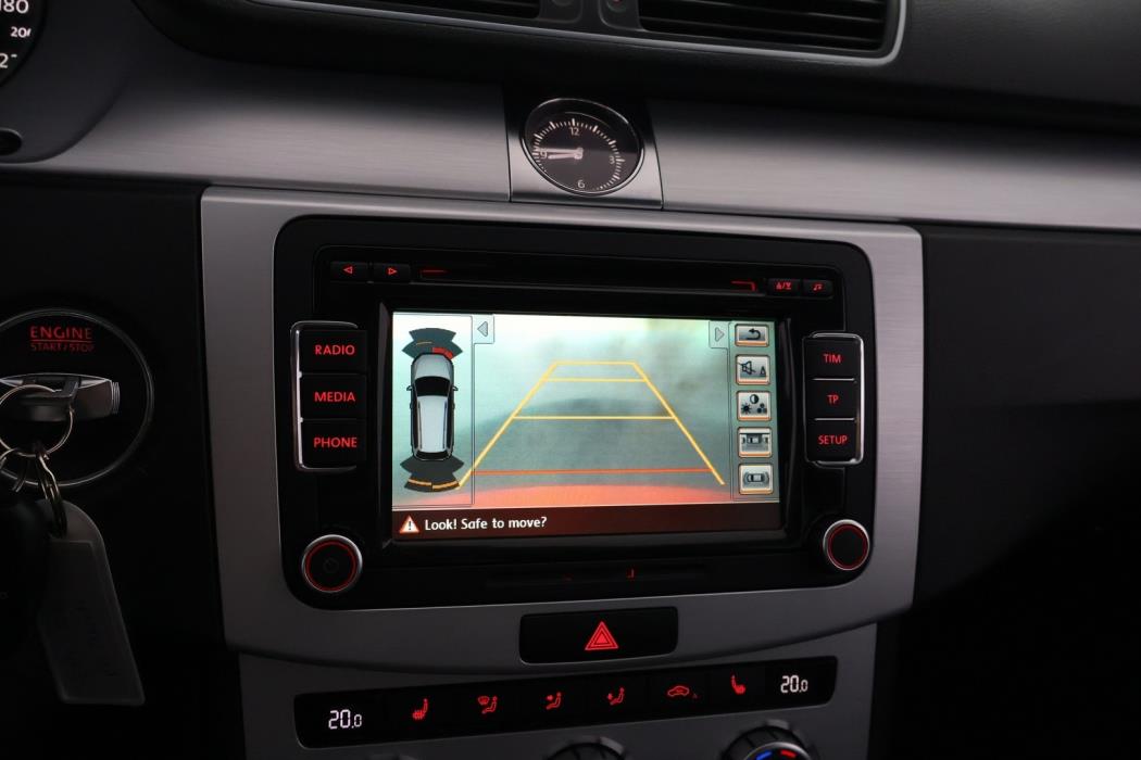 VOLKSWAGEN Passat 2013