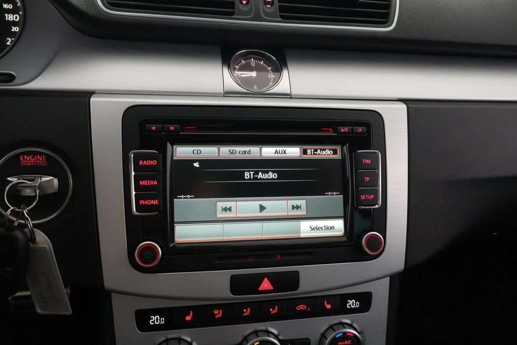 VOLKSWAGEN Passat 2013