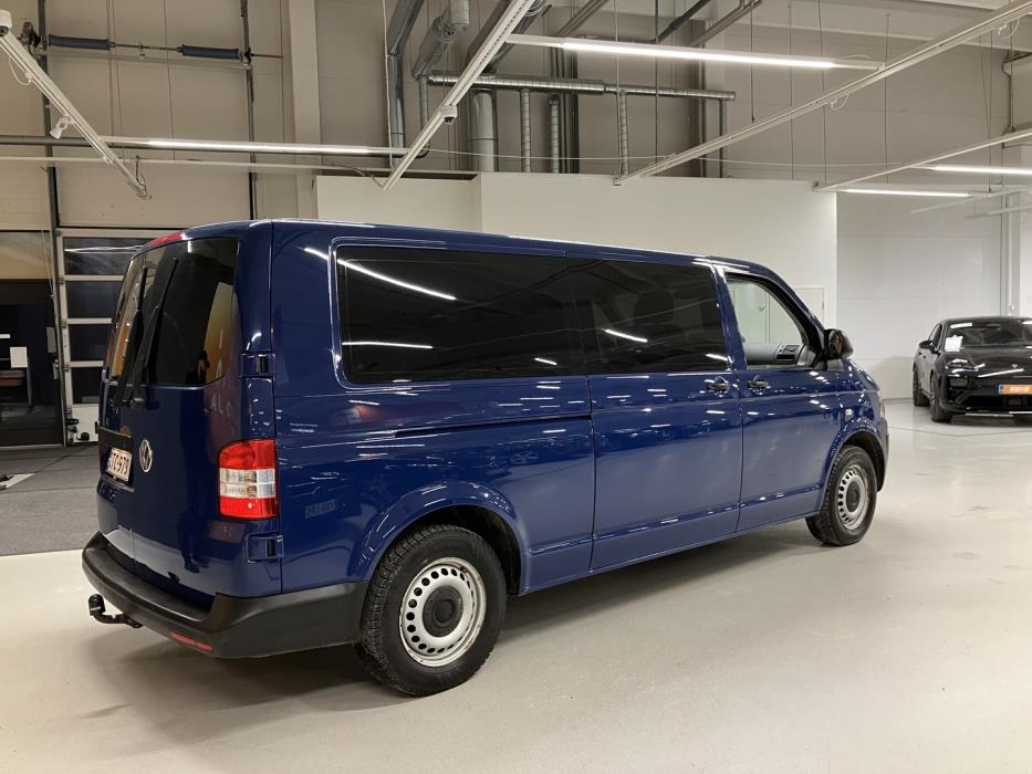 VOLKSWAGEN Caravelle 2015