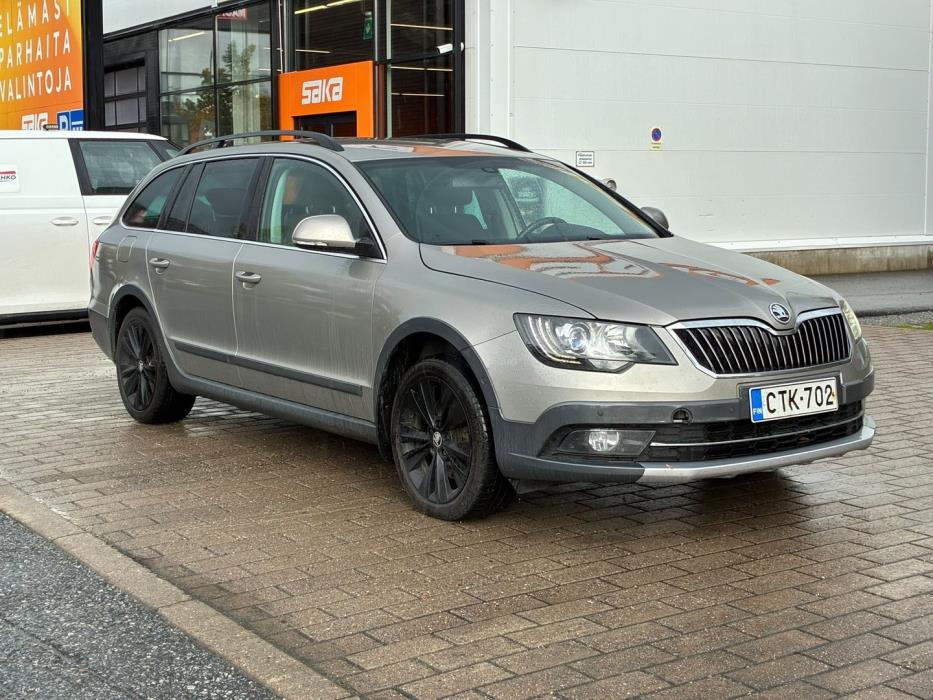 SKODA Superb 2015