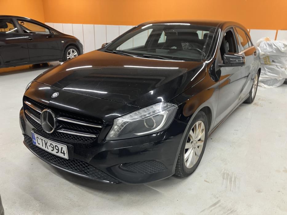 MERCEDES-BENZ A 2015