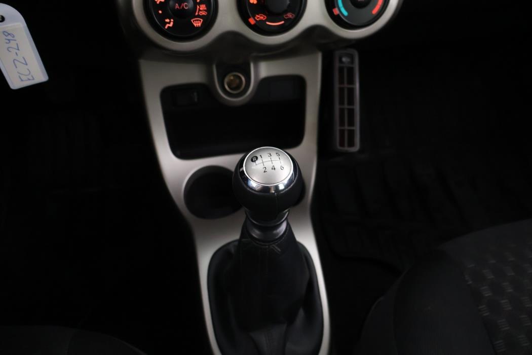 TOYOTA Urban Cruiser 2009