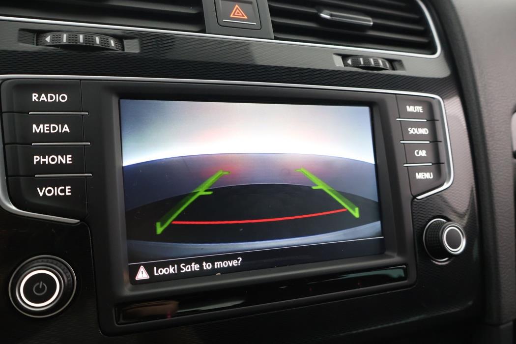 VOLKSWAGEN Golf 2015