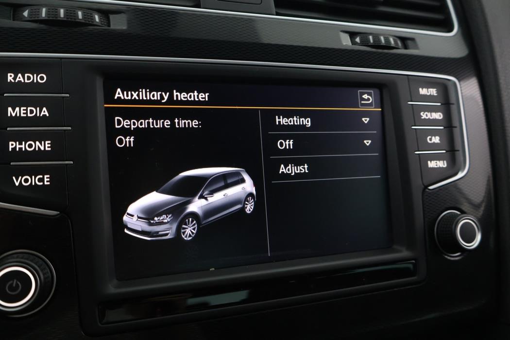 VOLKSWAGEN Golf 2015