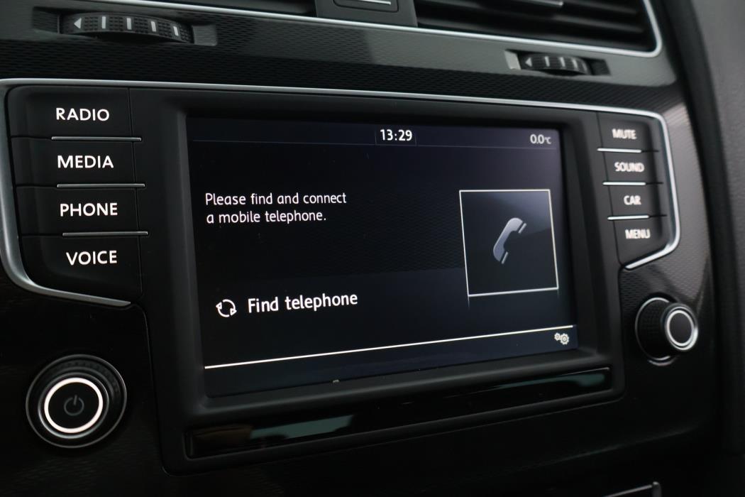 VOLKSWAGEN Golf 2015