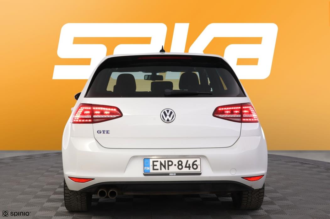 VOLKSWAGEN Golf 2015