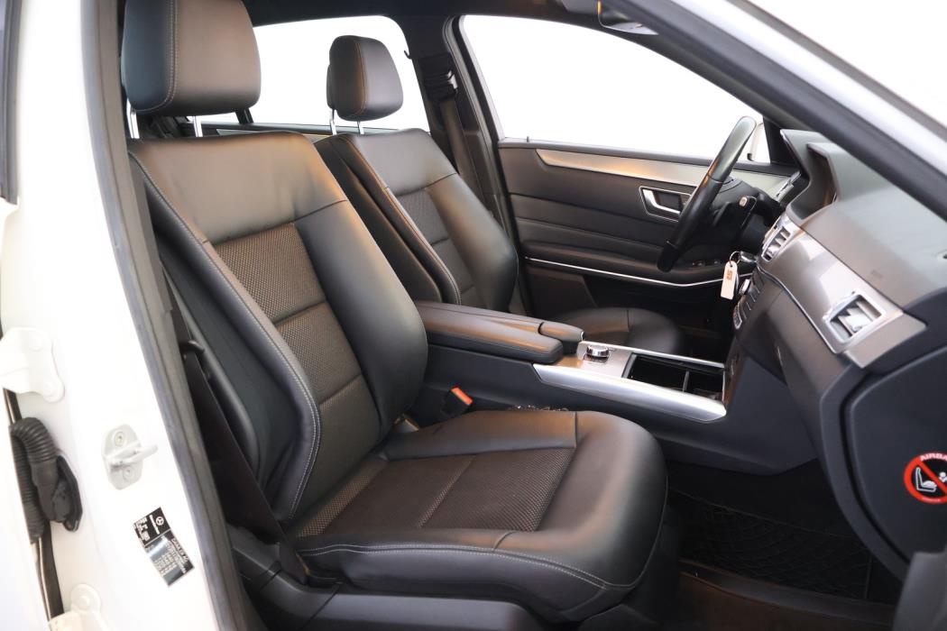 MERCEDES-BENZ E 2016