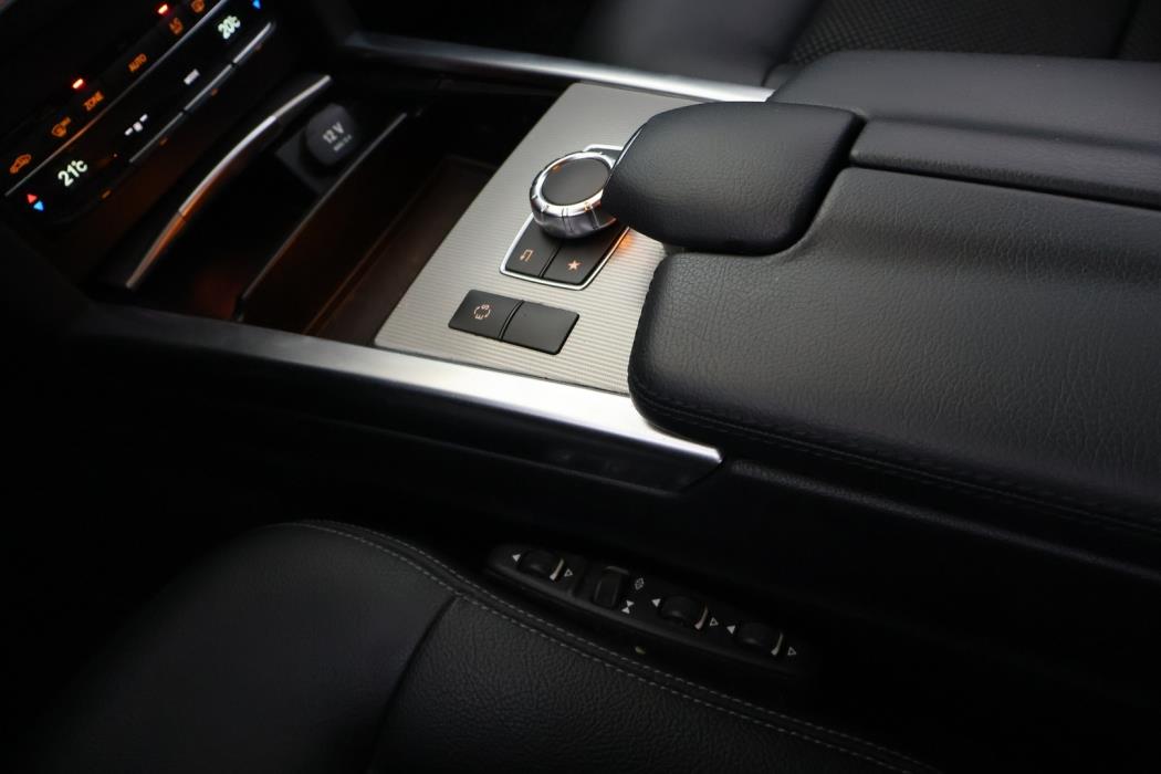 MERCEDES-BENZ E 2016