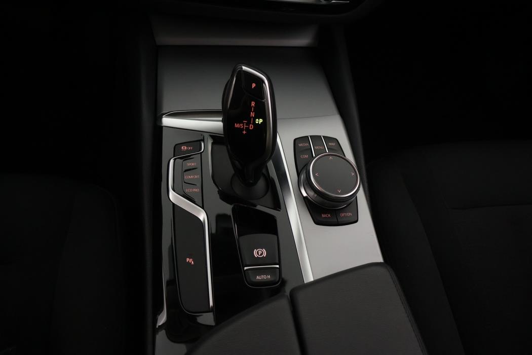BMW 520 2019