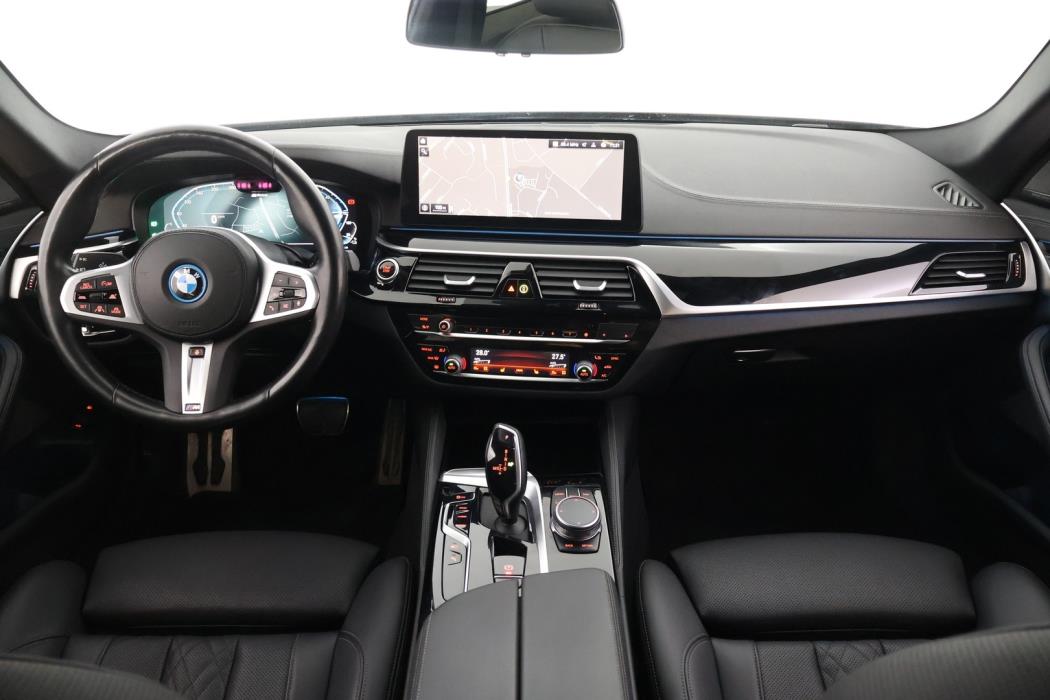 BMW 545 2022