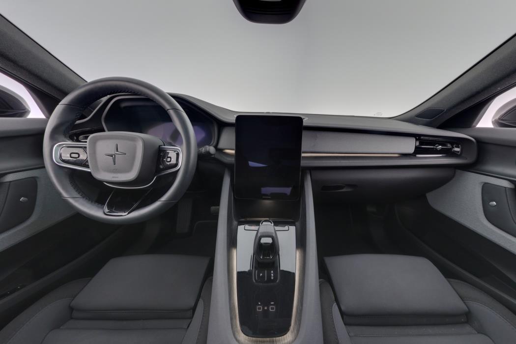 POLESTAR 2 2024