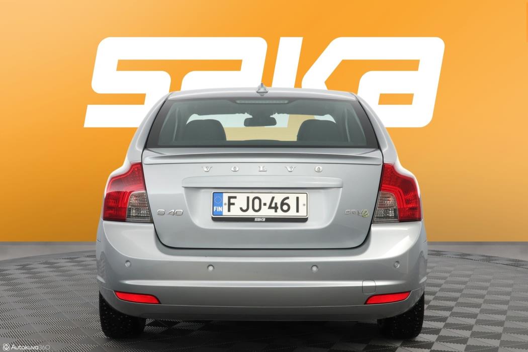 VOLVO S40 2011