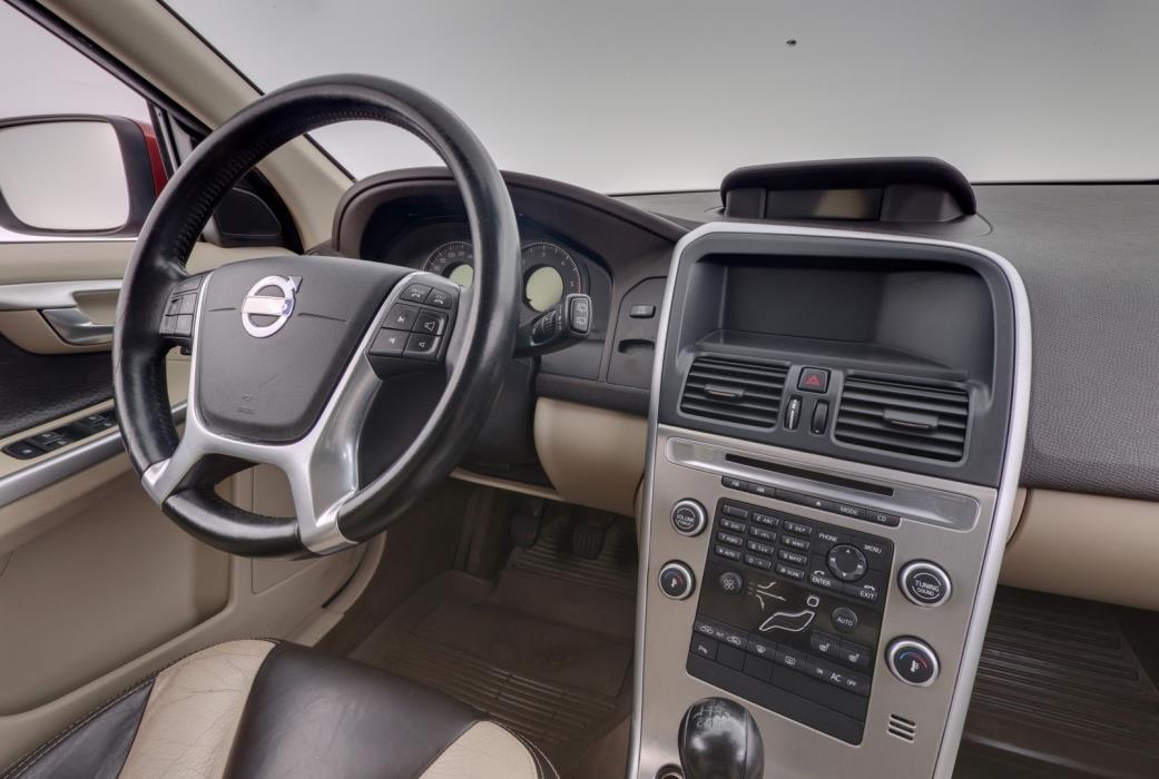 VOLVO XC60 2011