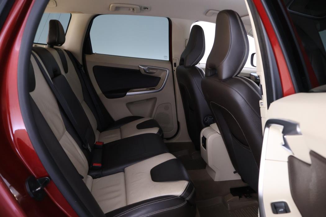 VOLVO XC60 2011