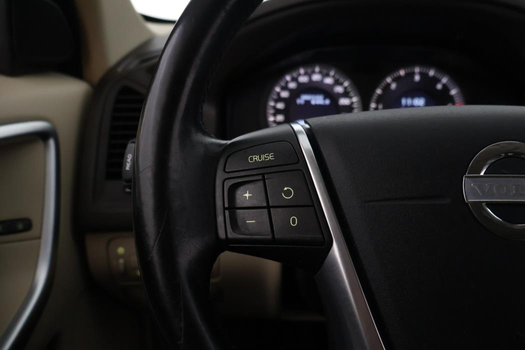 VOLVO XC60 2011