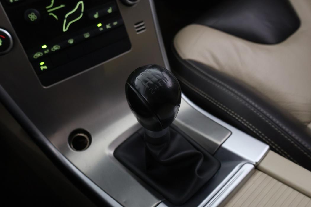 VOLVO XC60 2011