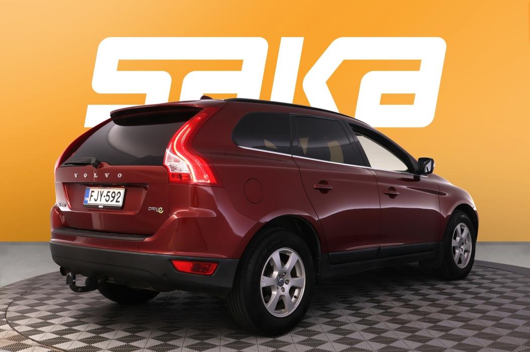 VOLVO XC60 2011