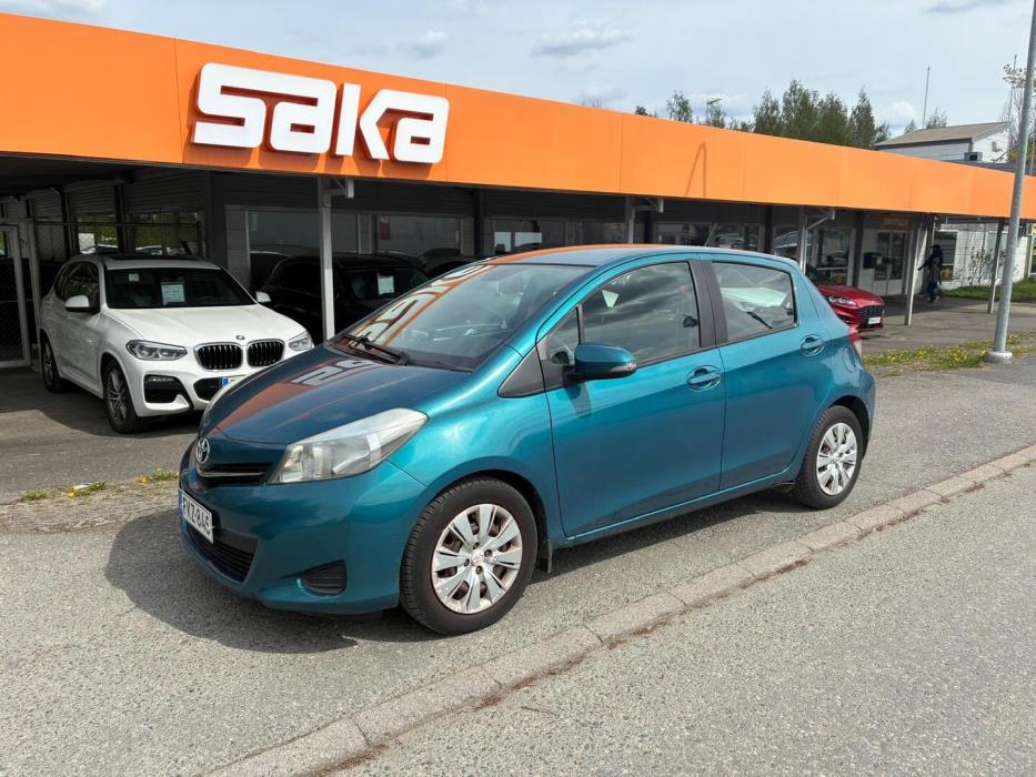 TOYOTA Yaris 2013