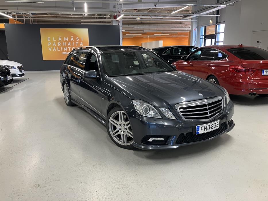 MERCEDES-BENZ E 2010